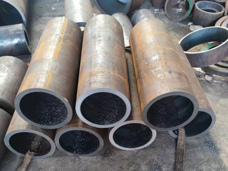 黄冈12Cr1MovG无缝钢管切割